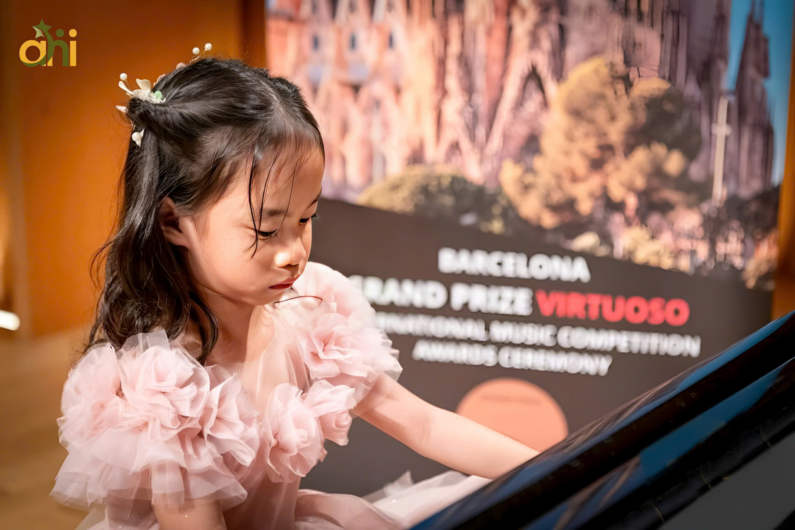 AHIS Student Wins Barcelona Piano Competition
